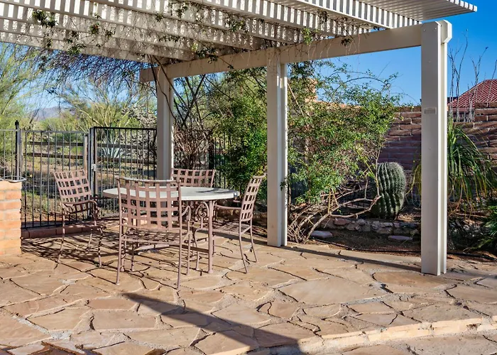 Lazy H Bar Desert Outpost Ranch House With Pool And Hot Tub Holiday home Tucson
